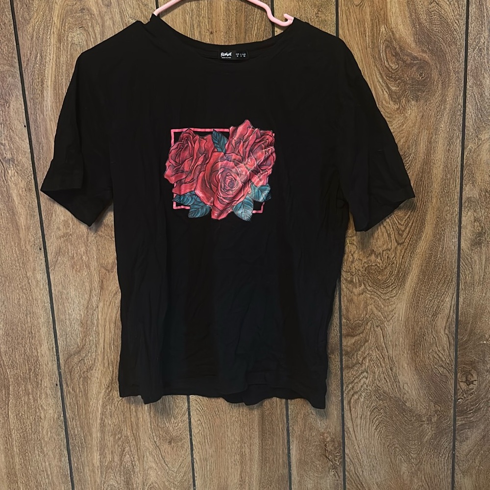 Unisex Medium Black Shirt With Roses